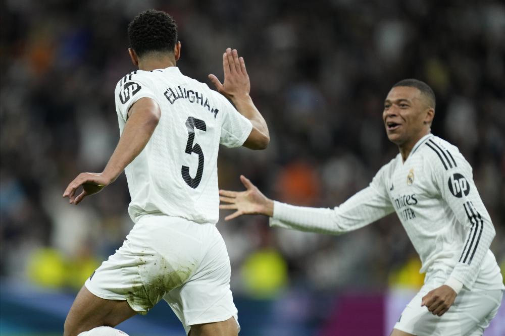 中场枢纽作 中场枢纽作